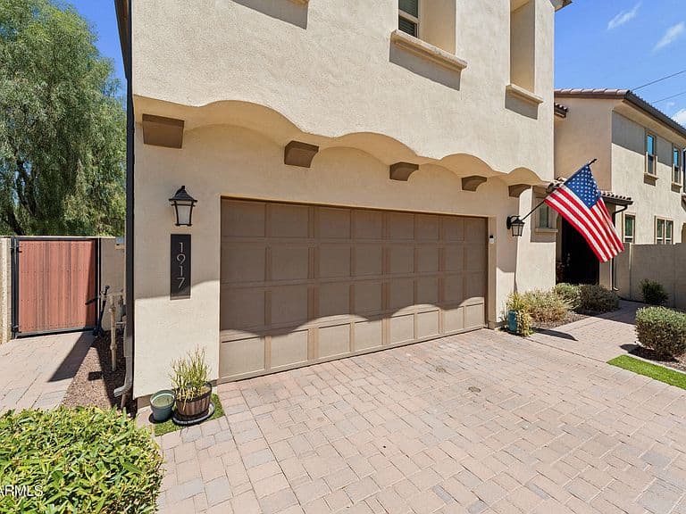 1917 S FOLLETT Way photo 2