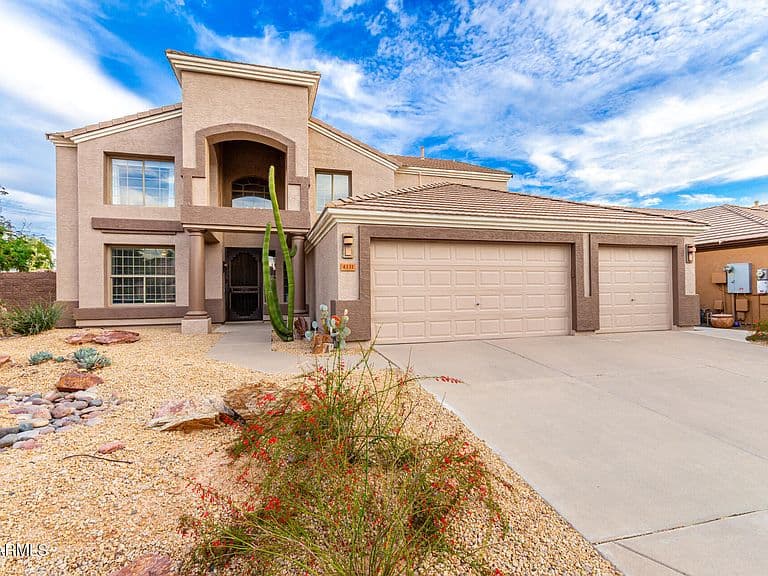 4331 E PRICKLY PEAR Trail photo 1