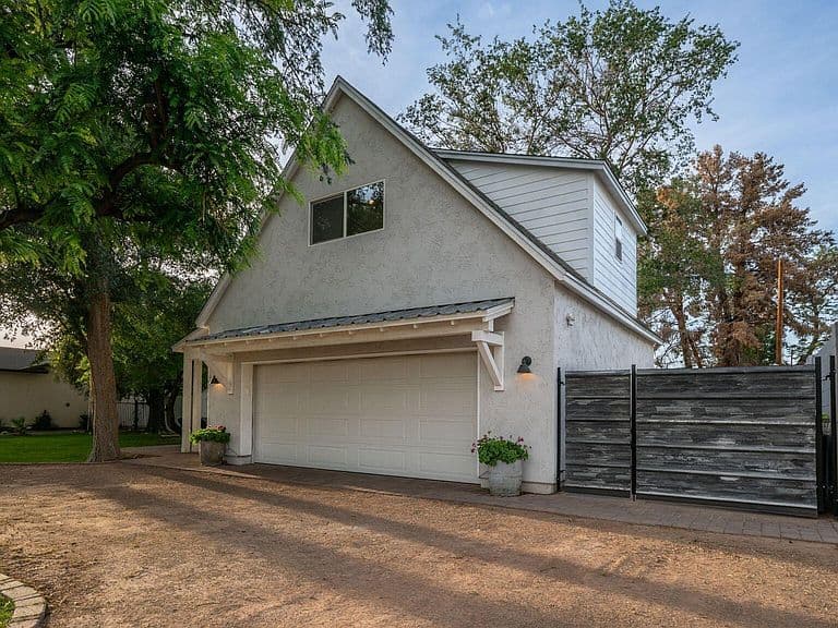 3244 E WELDON Avenue photo 5