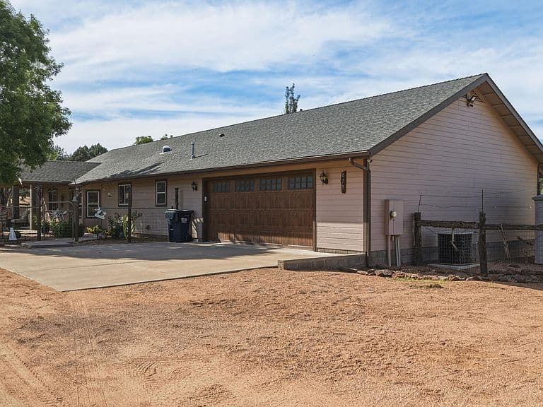873 W Colt Ln photo 3