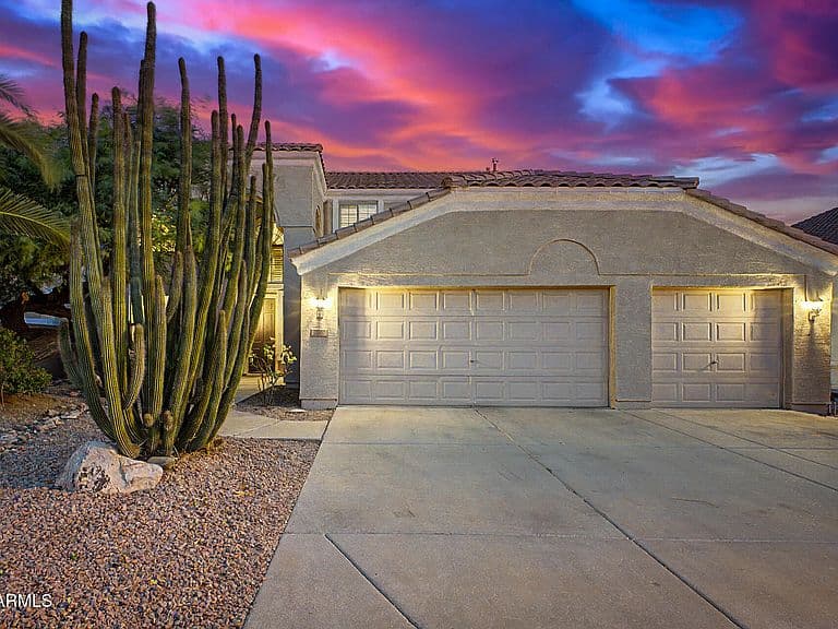 5267 W ANGELA Drive photo 1
