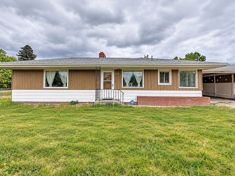 2212 37th Ave photo 2