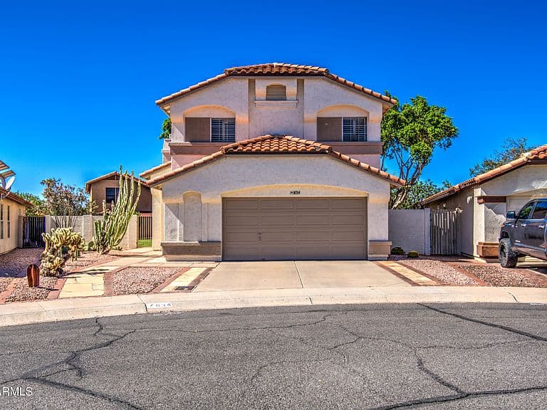 834 S CANCUN Drive photo 1