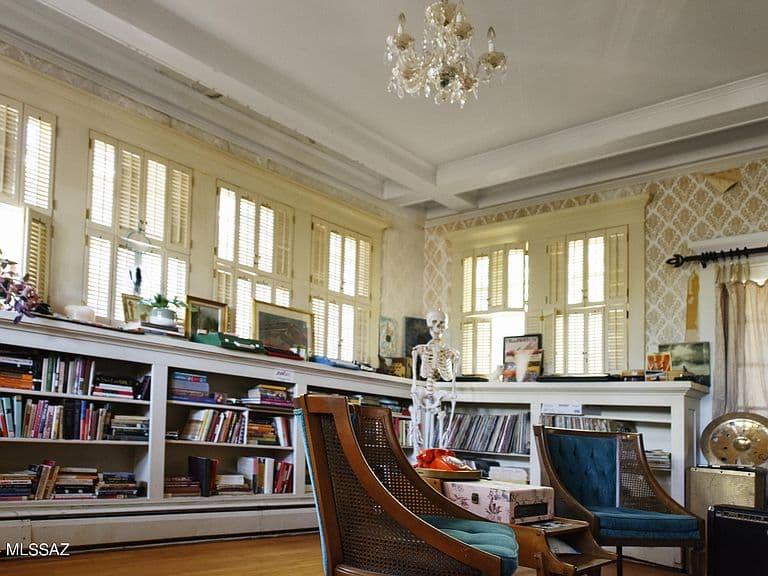 200 E Vista St photo 3