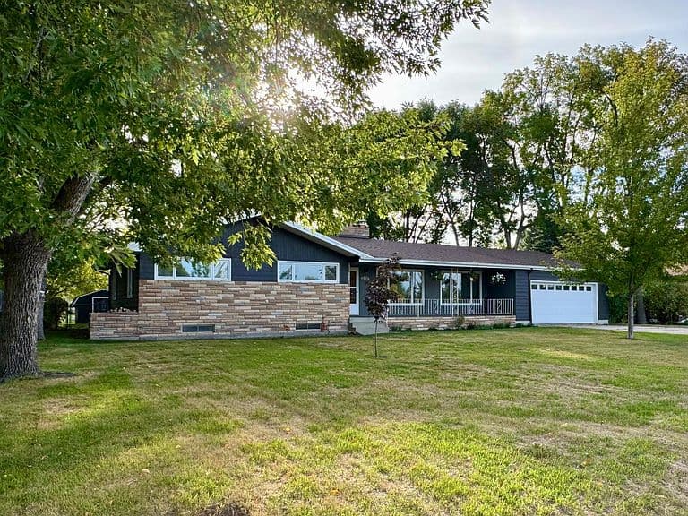 4826 University Dr S photo 1