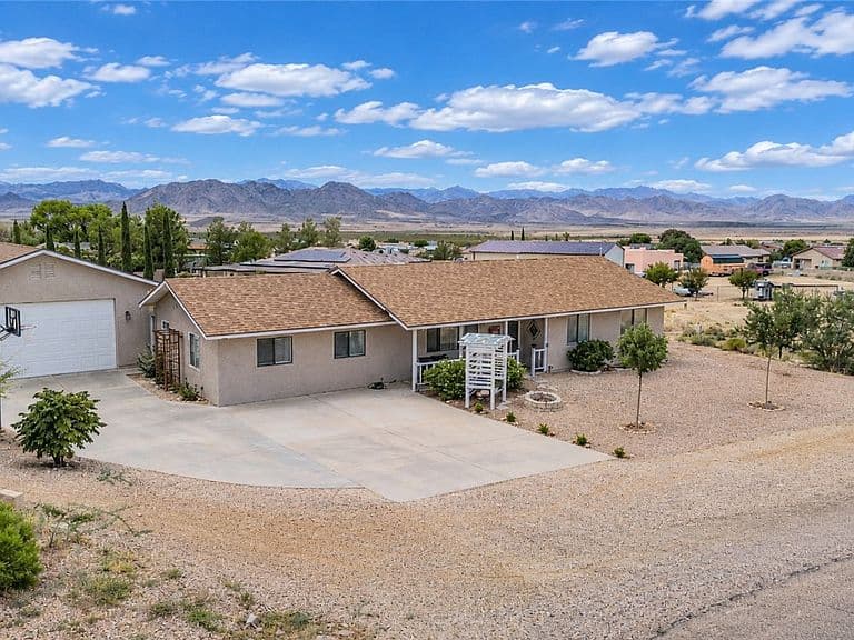 9189 N Vista Drive photo 1