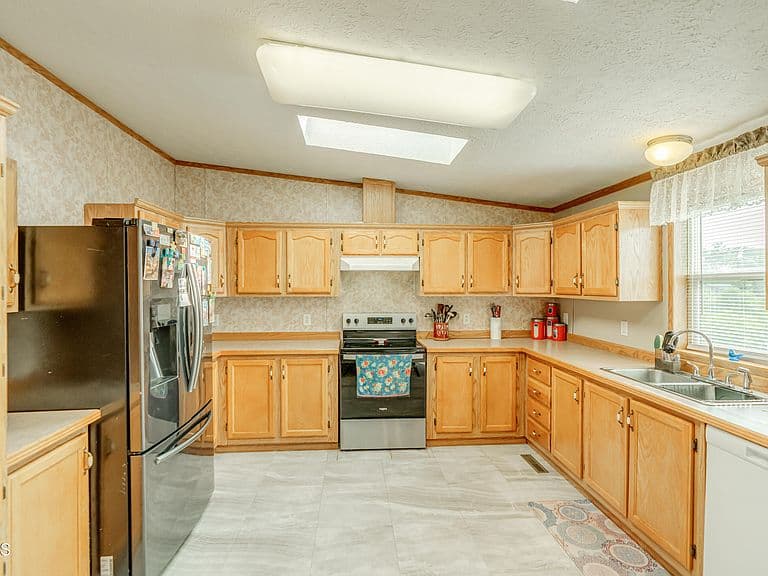 3765 Westward Dr N photo 5