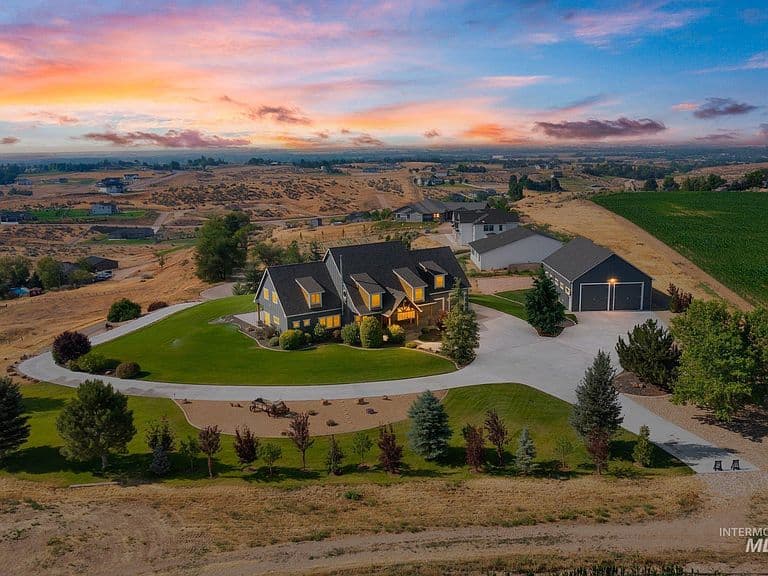 24746 Star Crest Ct photo 1