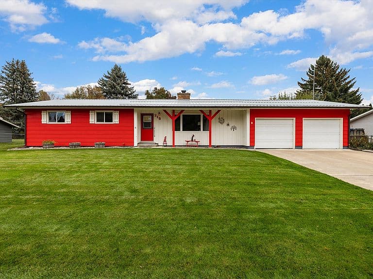 215 Kirsten Dr photo 1