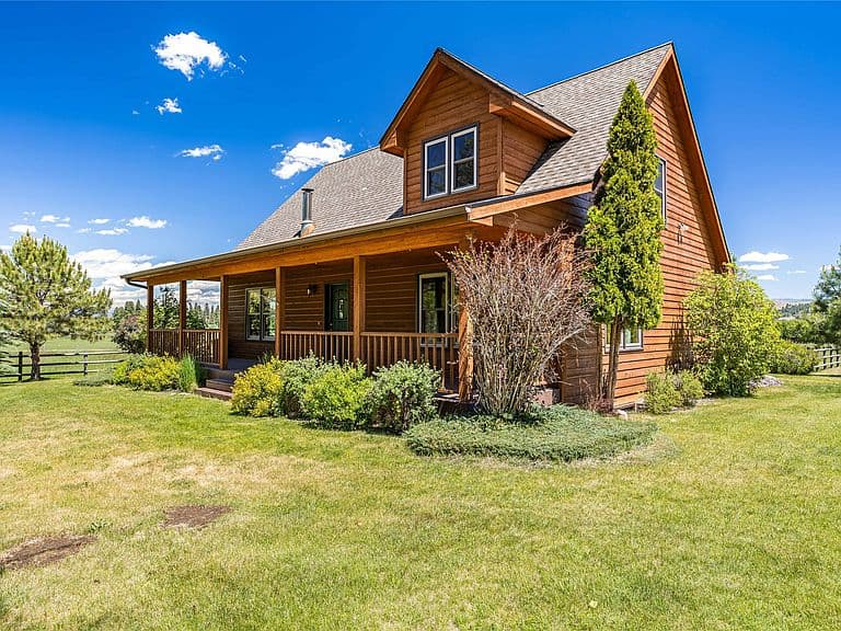 561 Camas Creek Loop photo 3
