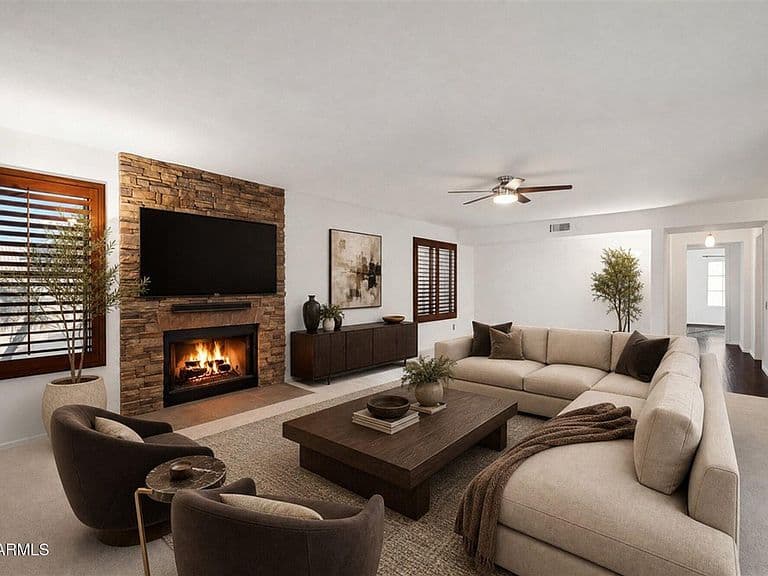 15239 S 44TH Place S photo 3