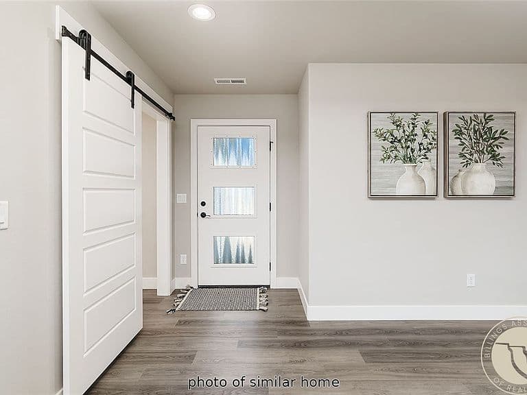 452 Montecito Ave photo 3
