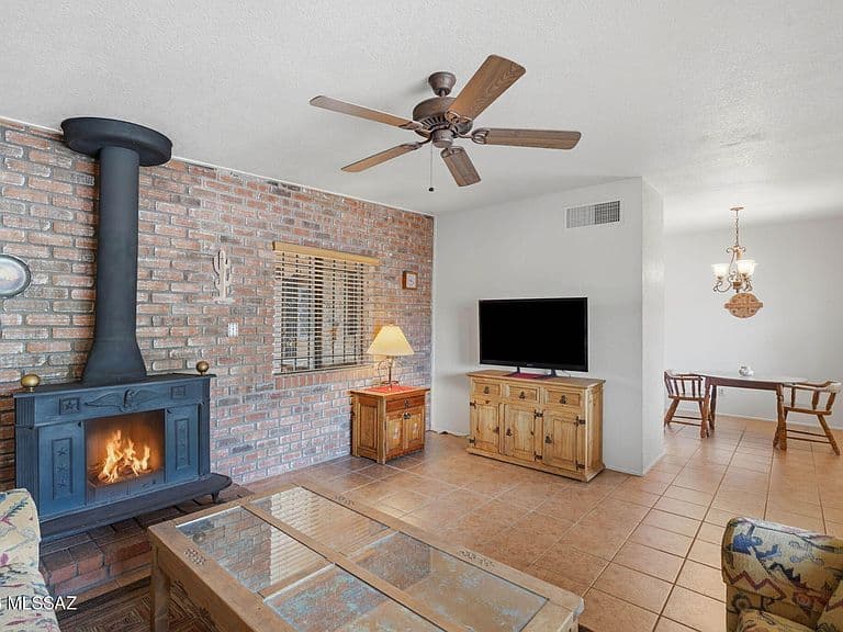 5818 E Camden St photo 5