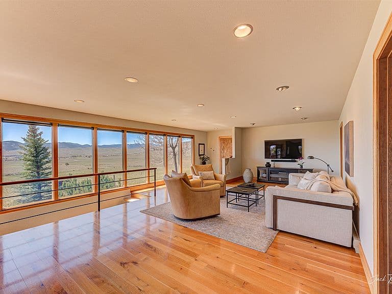 1087 Sunny Vista Rd photo 3