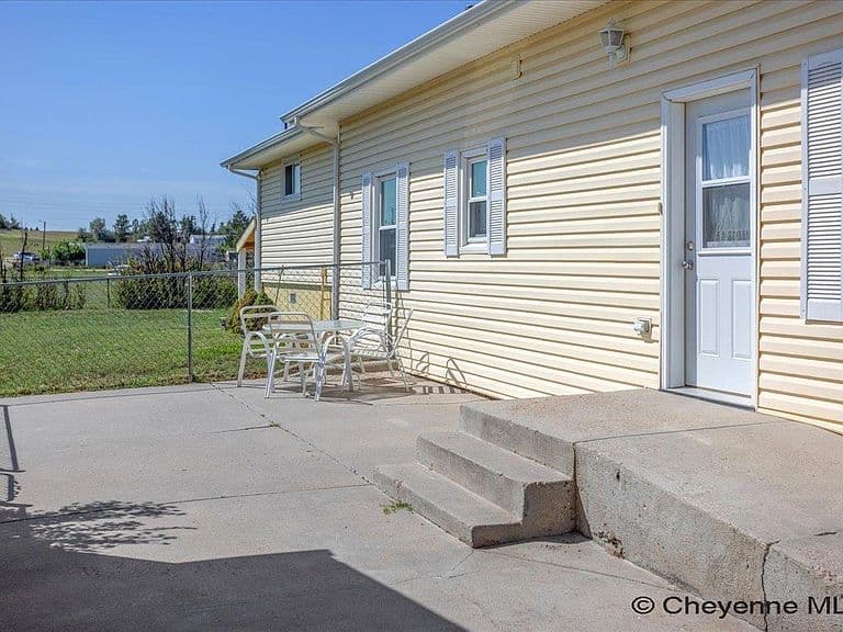 3819 Glencoe Dr photo 4
