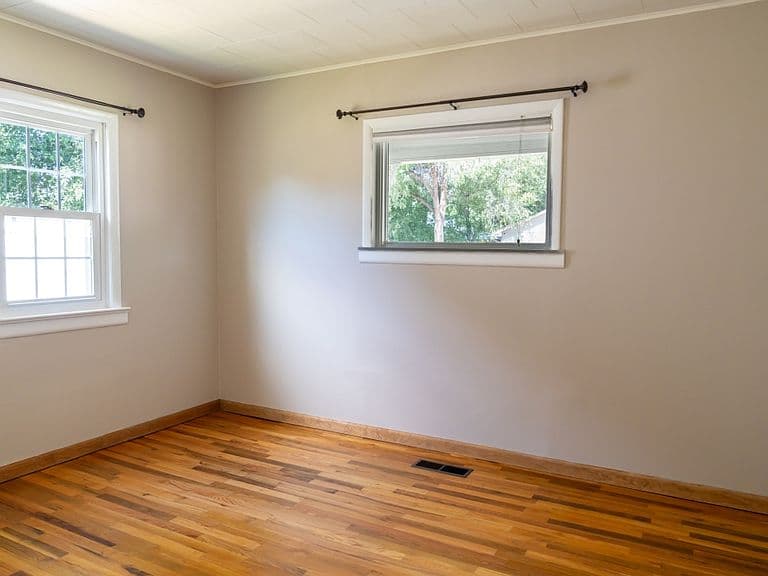 646 E Works St photo 5
