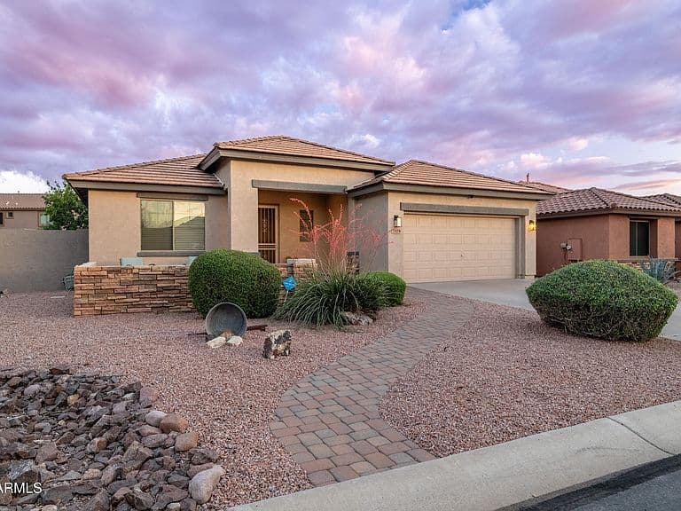 7579 E GLOBEMALLOW Lane photo 2