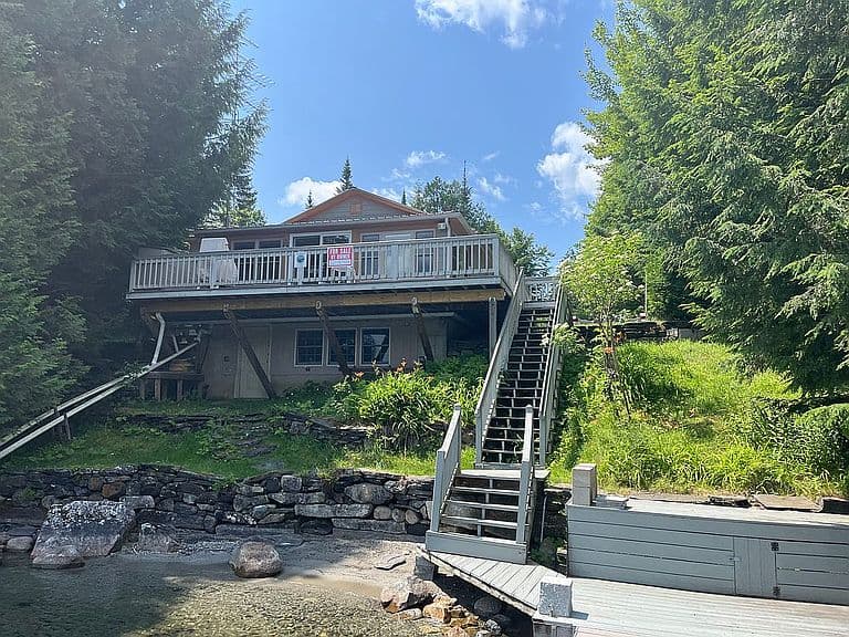 1216 Old Cottage Ln photo 2