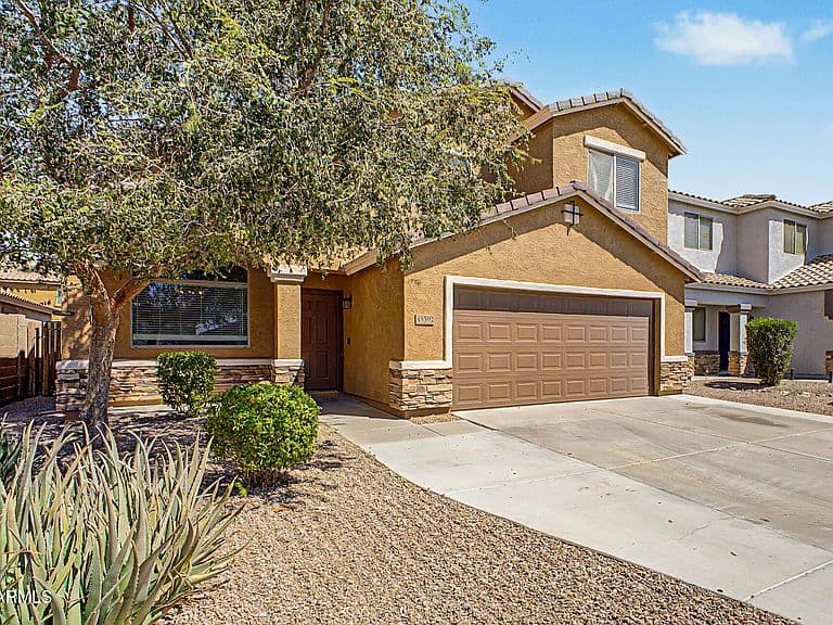 45592 W RAINBOW Drive photo 2