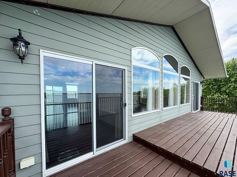 5361 S Shore Dr photo 4