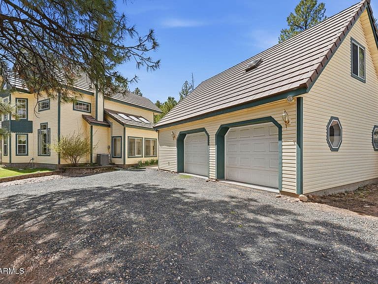 3318 Black Canyon Road photo 5