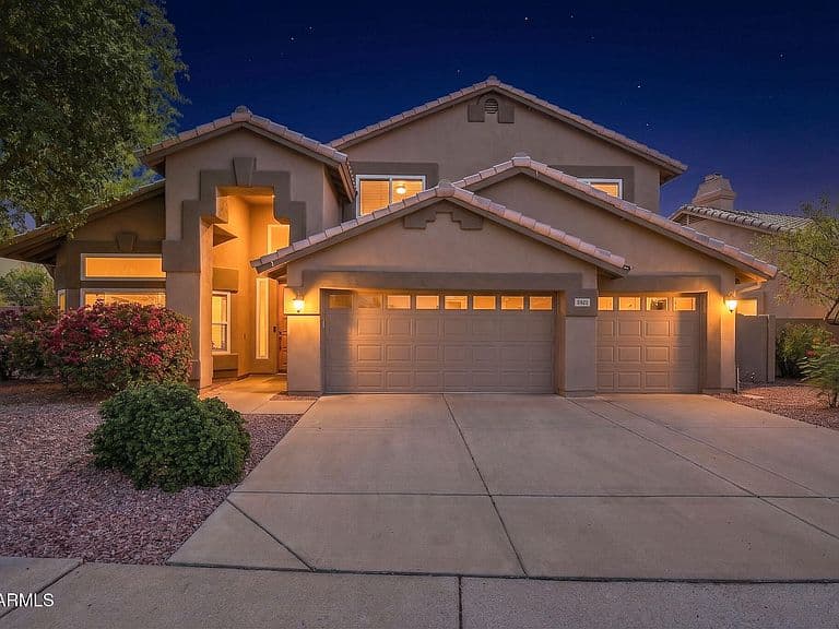 5921 W LOUISE Drive photo 1
