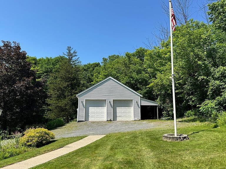 240 Jericho Road photo 4