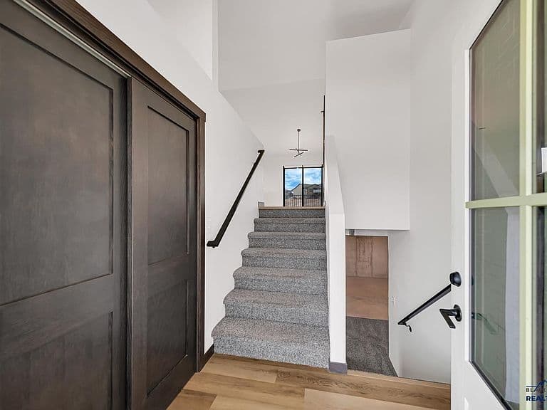 3011 Rombauer Dr photo 3