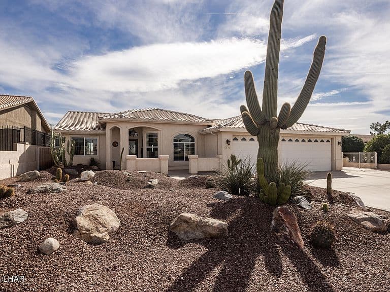 3772 Comet Dr photo 2