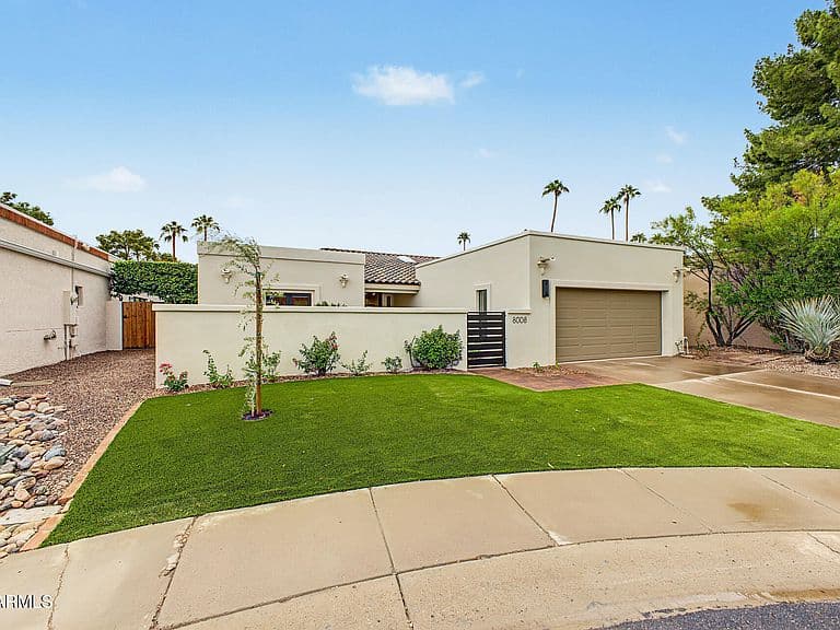 8008 E DEL PLATINO Drive photo 2