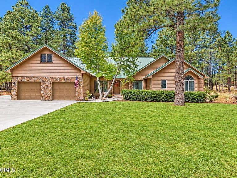 3005 S SURREY Lane photo 2