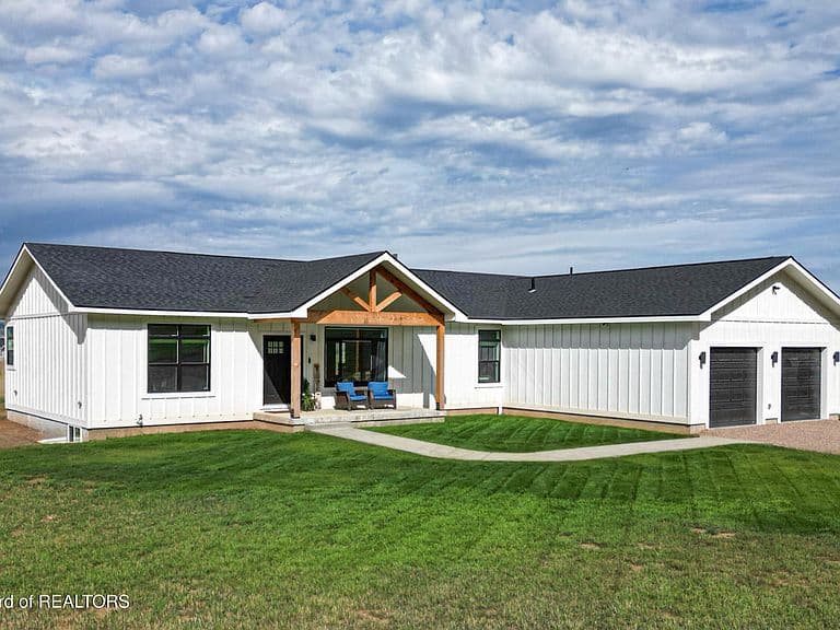313 Nightshade Ct photo 3