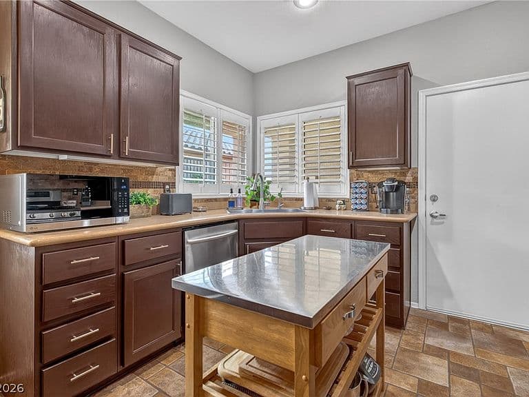 2328 Fossil Canyon Dr photo 5