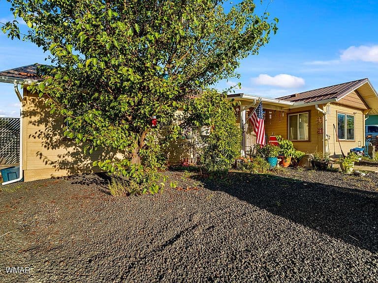 845 S Sunset Dr photo 2