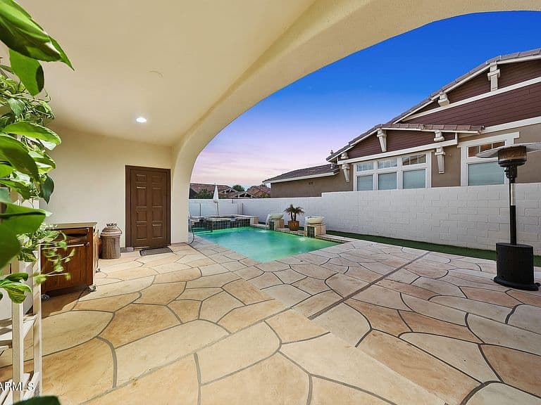 4585 N GOLF Drive photo 5
