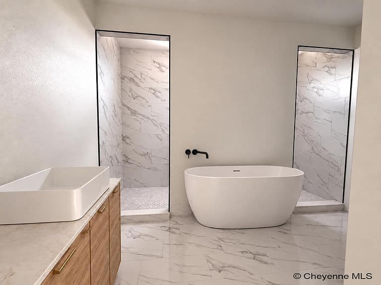 583 Canyon Rdg photo 2