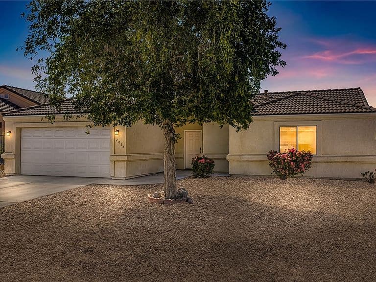 2054 E Sundance Dr photo 3
