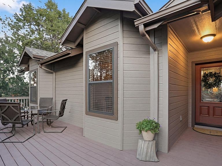 1117 N Bavarian Way photo 5