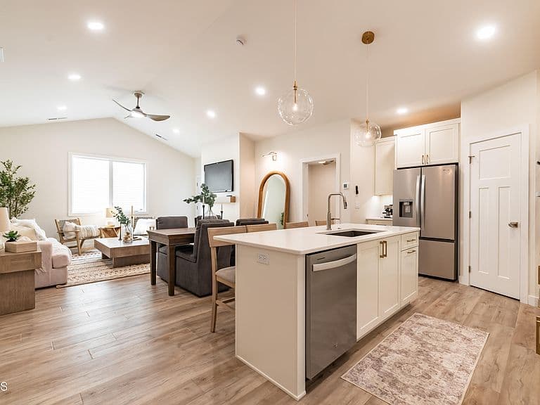5116 Durango Dr photo 4