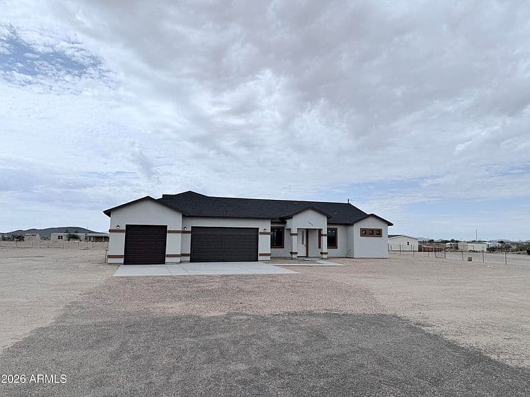 34979 W Baseline Road photo 1