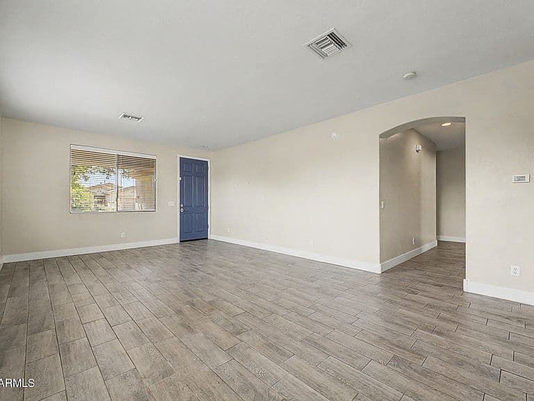 2919 N 140TH Drive photo 5