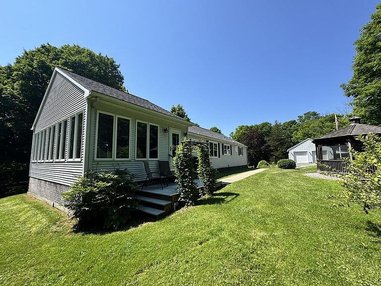 240 Jericho Road photo 3