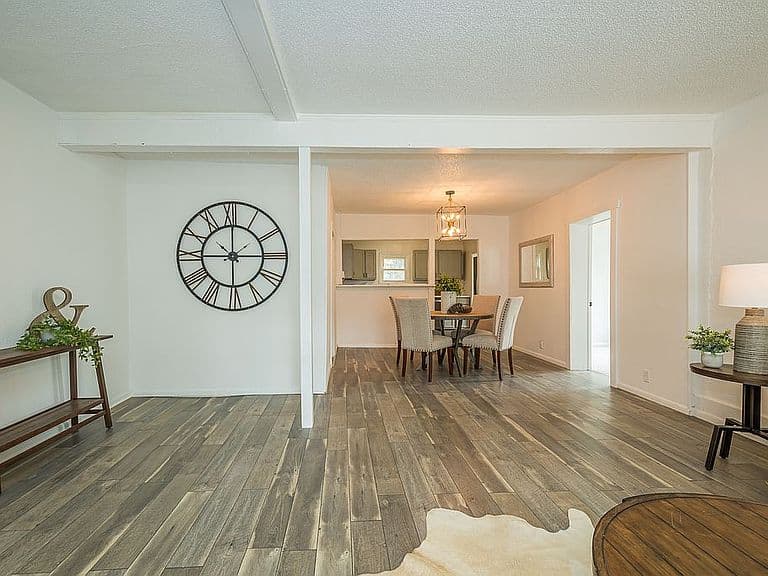 1012 Richardson Ct photo 4