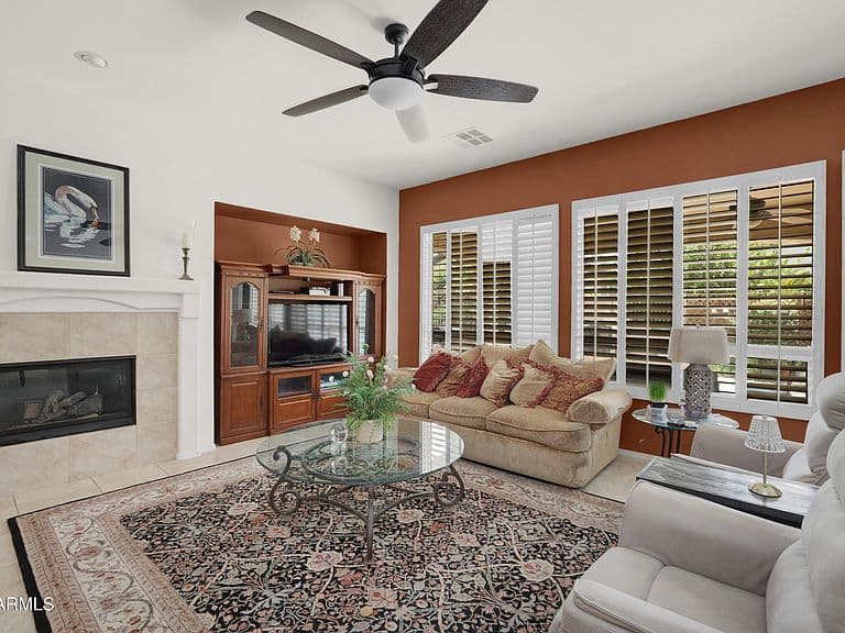 4755 E RAKESTRAW Lane photo 3