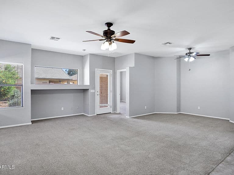 45071 W Yucca Lane photo 5