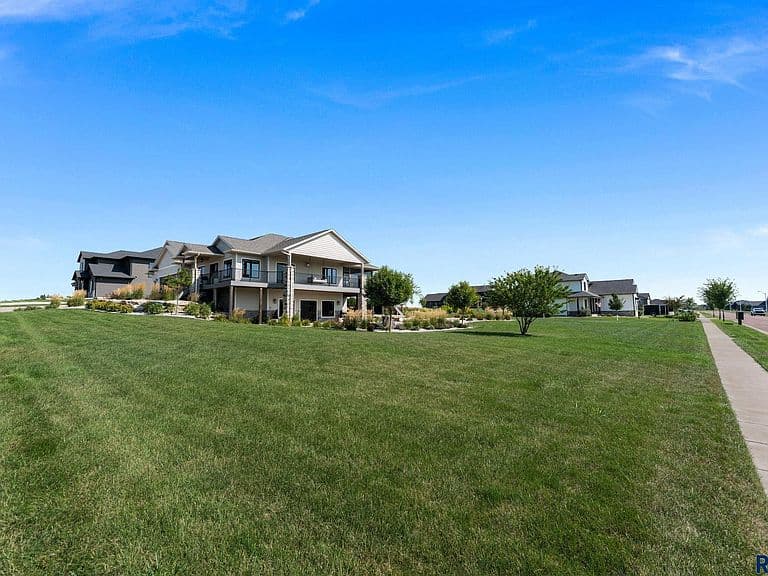 5601 E Chandler Dr photo 5