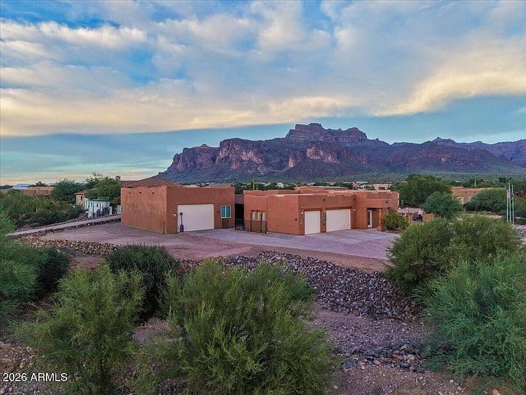 481 S Val Vista Road photo 2