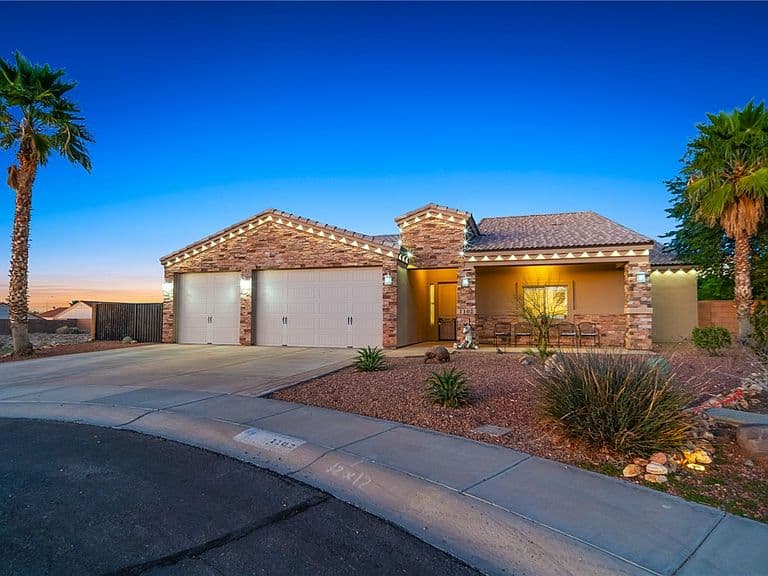 1102 Bella Luna Drive photo 3