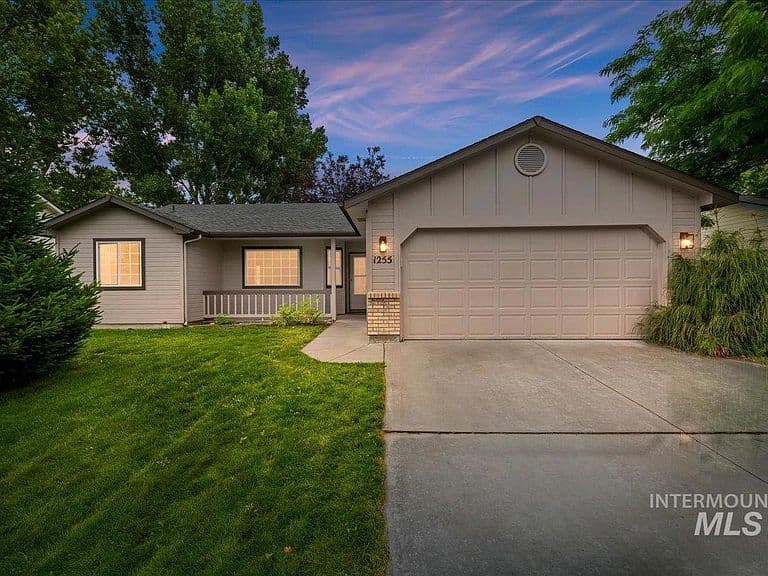 1255 N Tumbler Dr photo 1