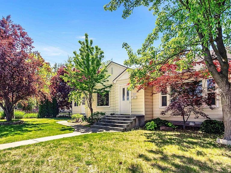 723 S Opal St photo 2